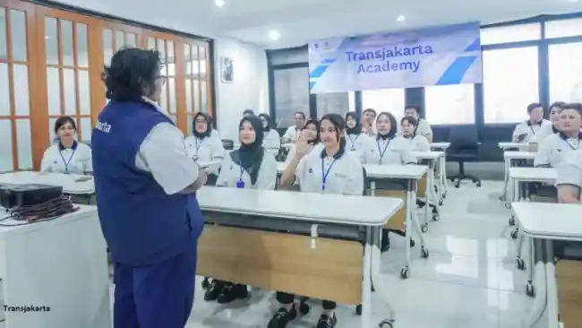 Bus - Transjakarta Resmi Buka Sekolah Khusus Pramudi Bus