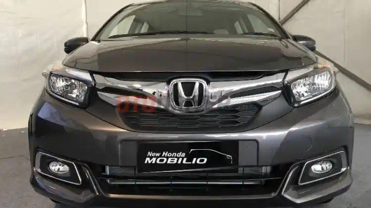 Honda Mobilio  Punya Lubang  Nyeleneh Pada Bagian Depan Ini 