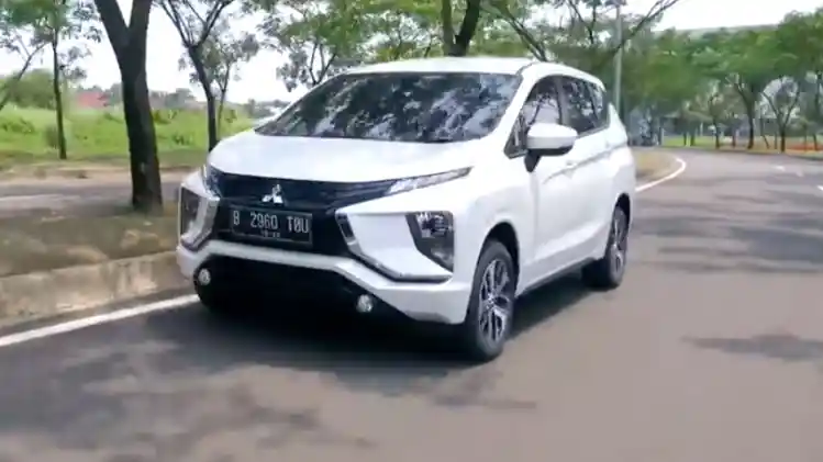 FIRST DRIVE Mitsubishi Xpander  Exceed M T