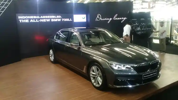 BMW Seri  7 CKD Resmi Meluncur Harga  di  Bawah 2 M 