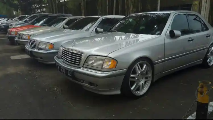 Мерседес w 202