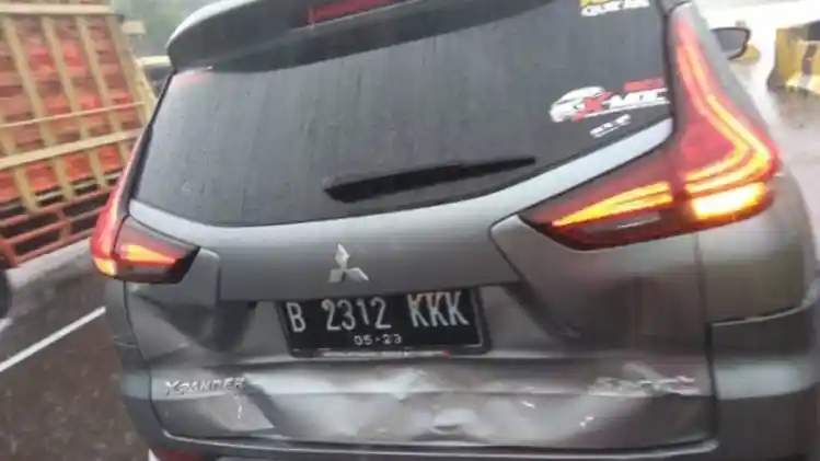 Bengkel Cat  Mobil  Cirebon  desain spanduk kreatif