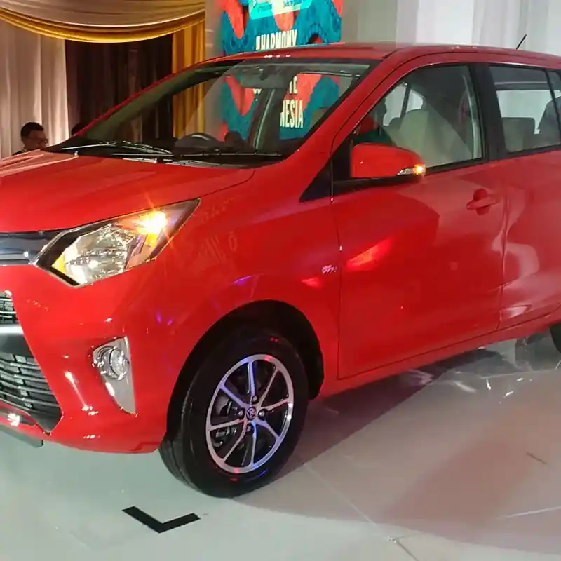 Pilih Toyota Avanza Bekas Atau Calya Baru 