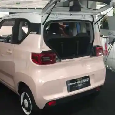 Wuling mini ev фото